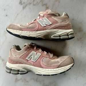 New Balance Kids 2002 Pink Sneakers size 3 | New Balance pink shoes
